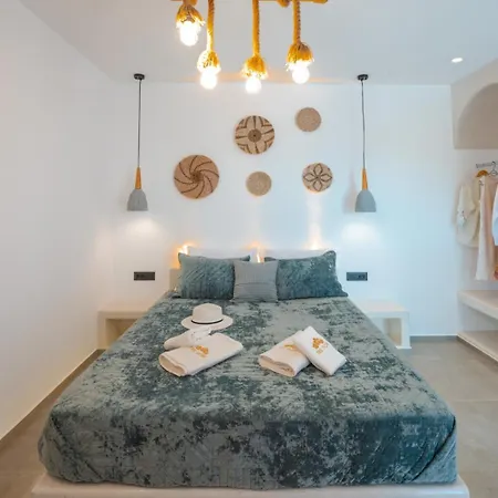 Tre Fiori - The Retreat Fira (Santorini)